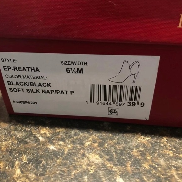 Gorgeous cheetah print boots - Picture 3 of 6